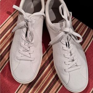 Rothy’s Lace-Up Sneaker